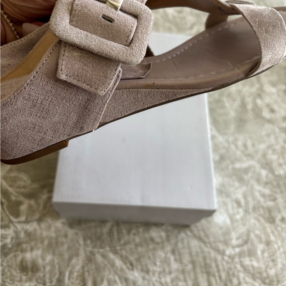 Donald J. Pliner Vine Wedge Sandals~9 - Picture 5 of 7